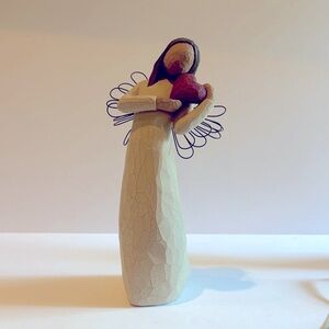 Willow Tree Demdaco Angel of my Heart Figure